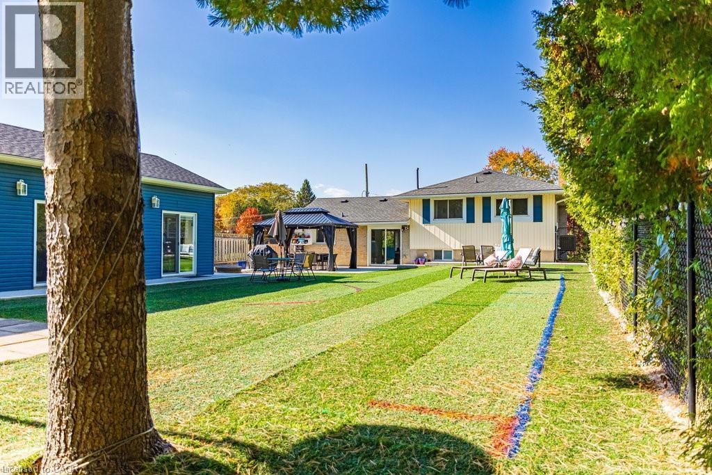 












183 SUNNYRIDGE Road

,
Ancaster,




Ontario
L0R1R0

