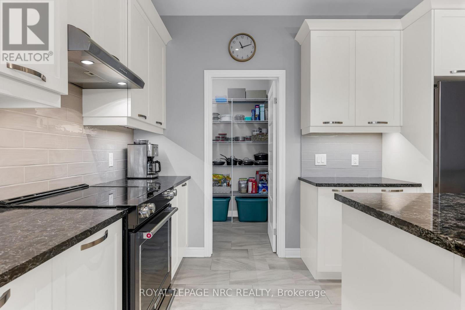 












55 ANDREW LANE

,
Thorold (Hurricane/Merrittville),




Ontario
L2V0E4

