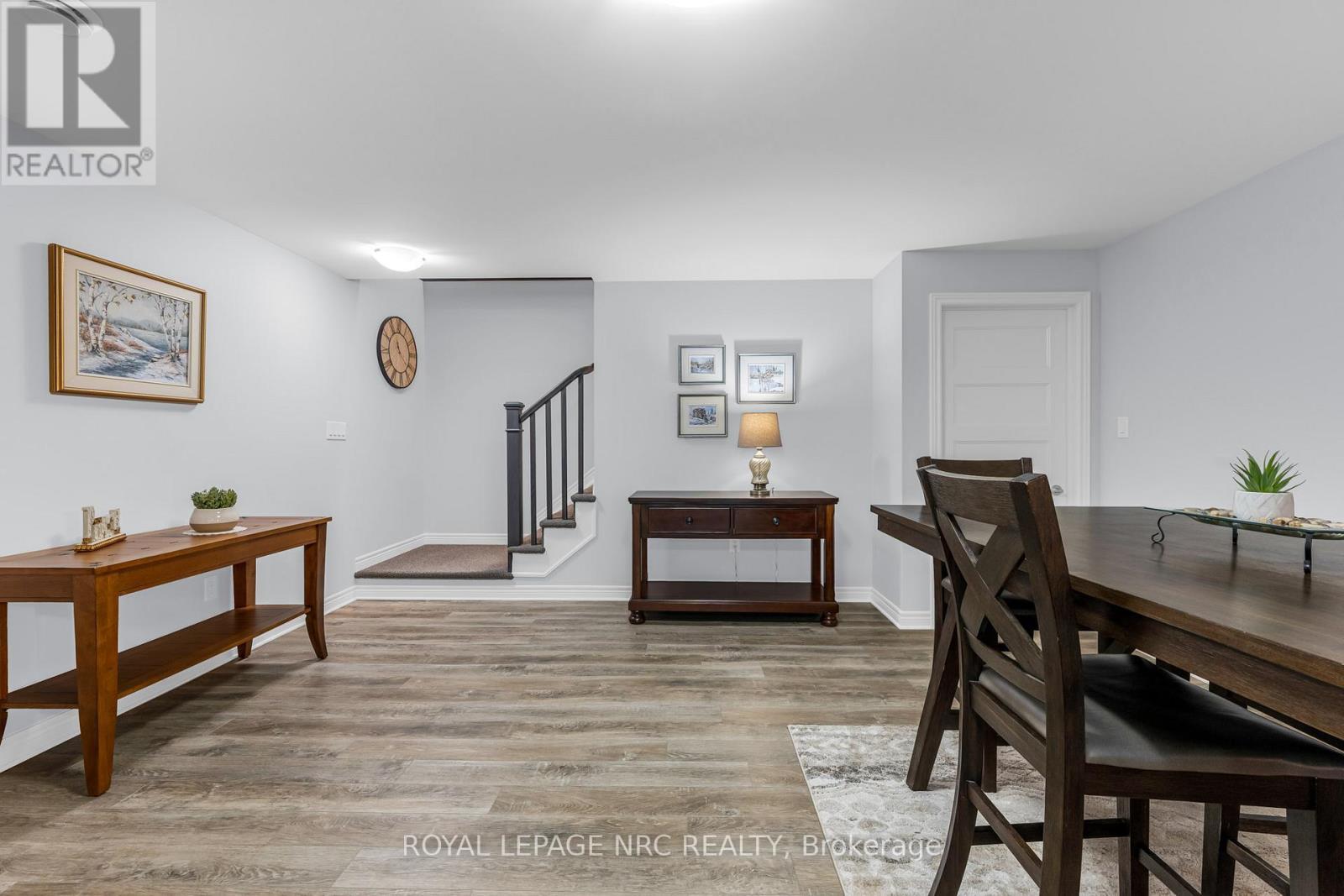 












55 ANDREW LANE

,
Thorold (Hurricane/Merrittville),




Ontario
L2V0E4

