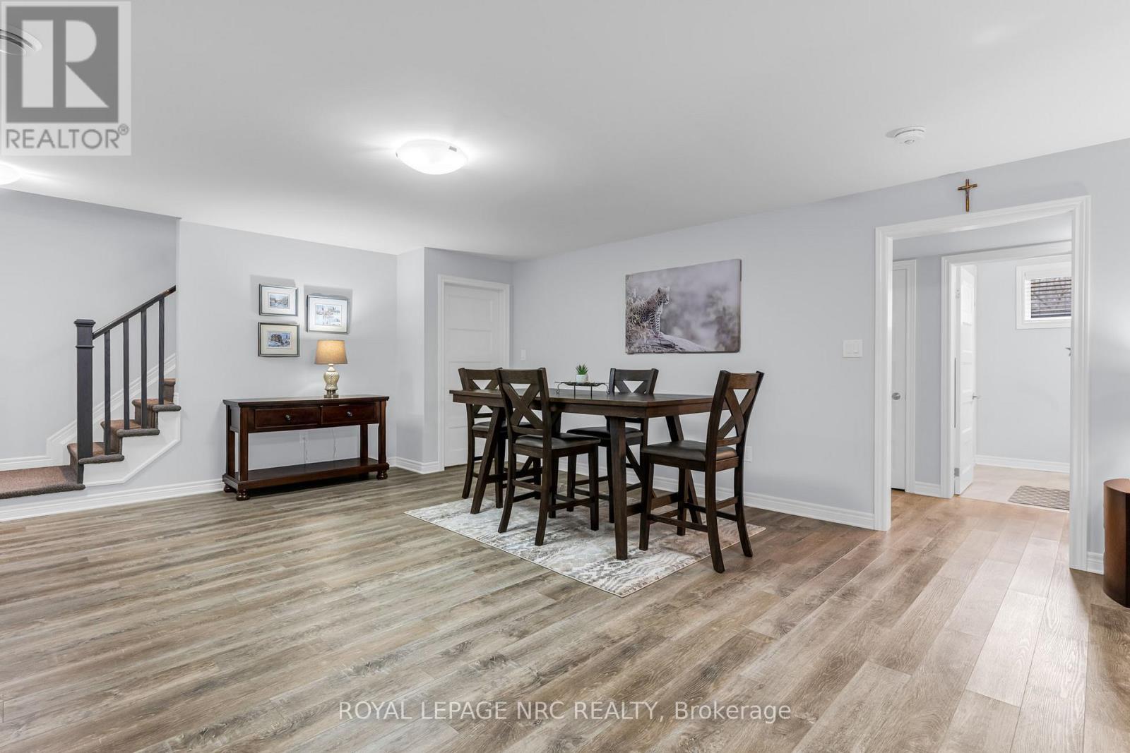 












55 ANDREW LANE

,
Thorold (Hurricane/Merrittville),




Ontario
L2V0E4

