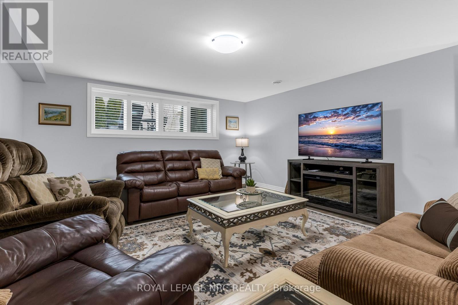 












55 ANDREW LANE

,
Thorold (Hurricane/Merrittville),




Ontario
L2V0E4

