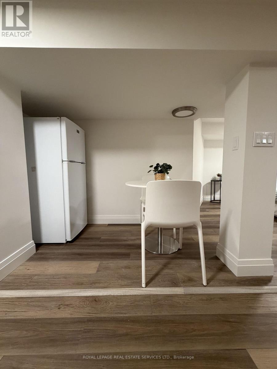 












BASEMENT - 71 VERNON STREET

,
Toronto,




Ontario
M6P1S9

