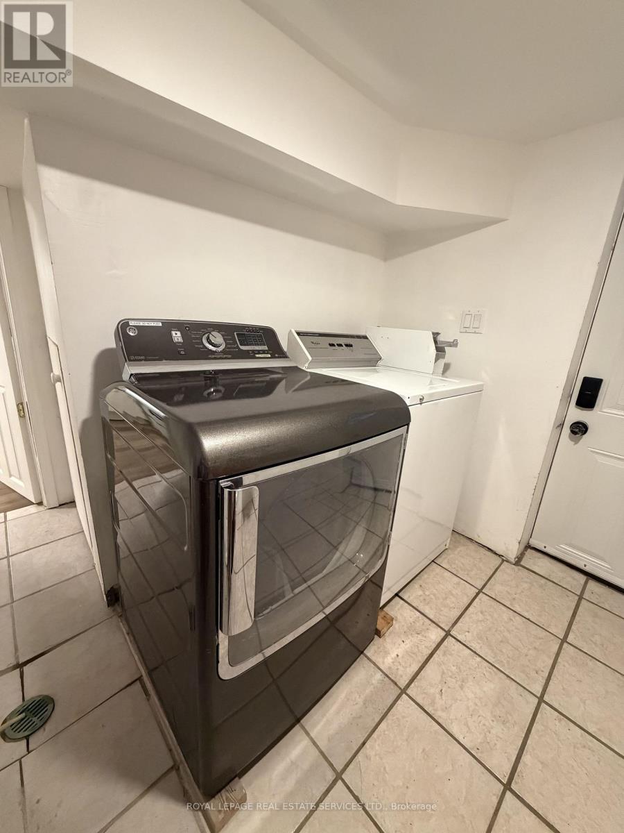 












BASEMENT - 71 VERNON STREET

,
Toronto,




Ontario
M6P1S9

