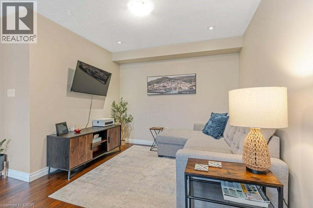 












71 GARTH MASSEY Drive Unit# 71

,
Cambridge,




Ontario
N1T2G8

