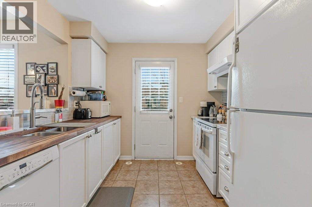 












71 GARTH MASSEY Drive Unit# 71

,
Cambridge,




Ontario
N1T2G8

