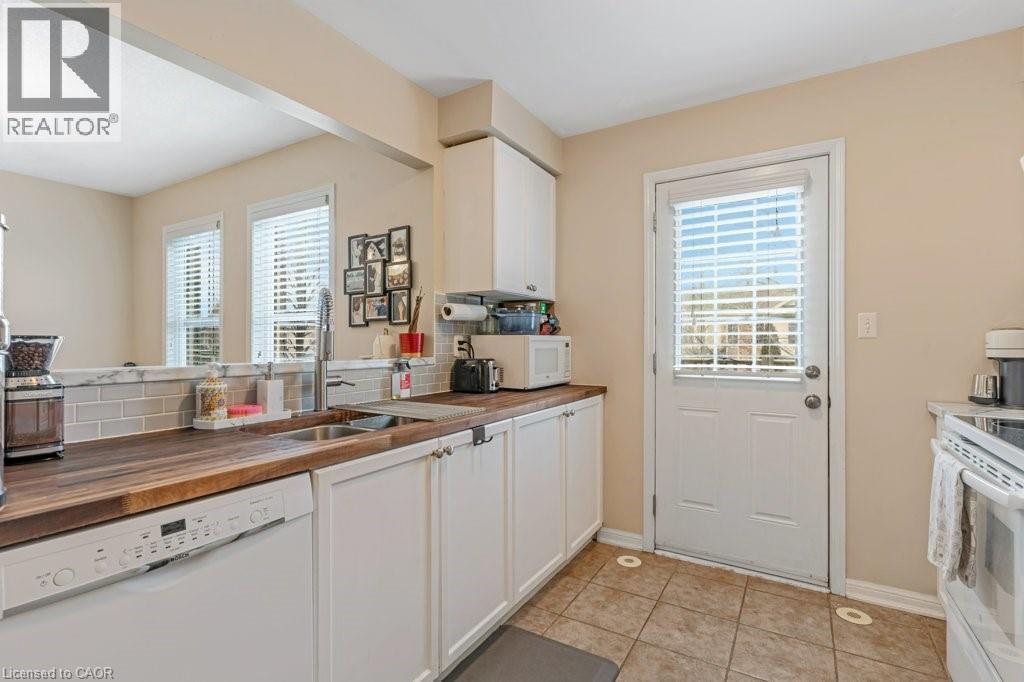 












71 GARTH MASSEY Drive Unit# 71

,
Cambridge,




Ontario
N1T2G8

