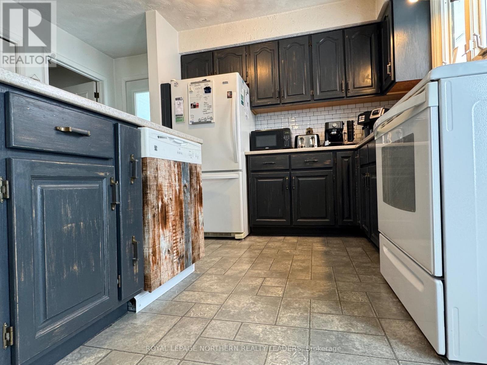 












47 DOYON ST FAUQUIER

,
Kapuskasing,




Ontario
P0L1G0

