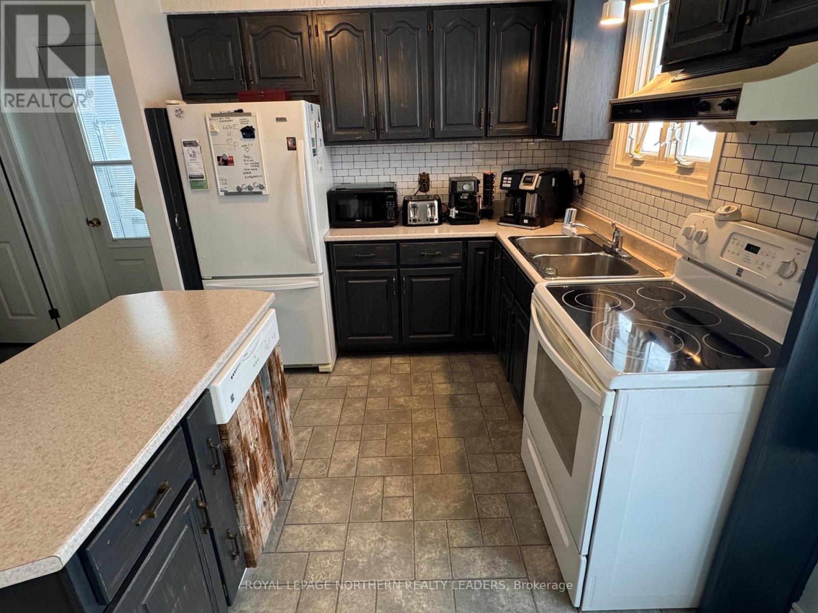 












47 DOYON ST FAUQUIER

,
Kapuskasing,




Ontario
P0L1G0

