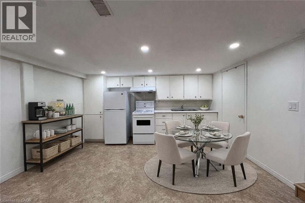 












148 SIEBERT Avenue Unit# Lower

,
Kitchener,




Ontario
N2C2A8

