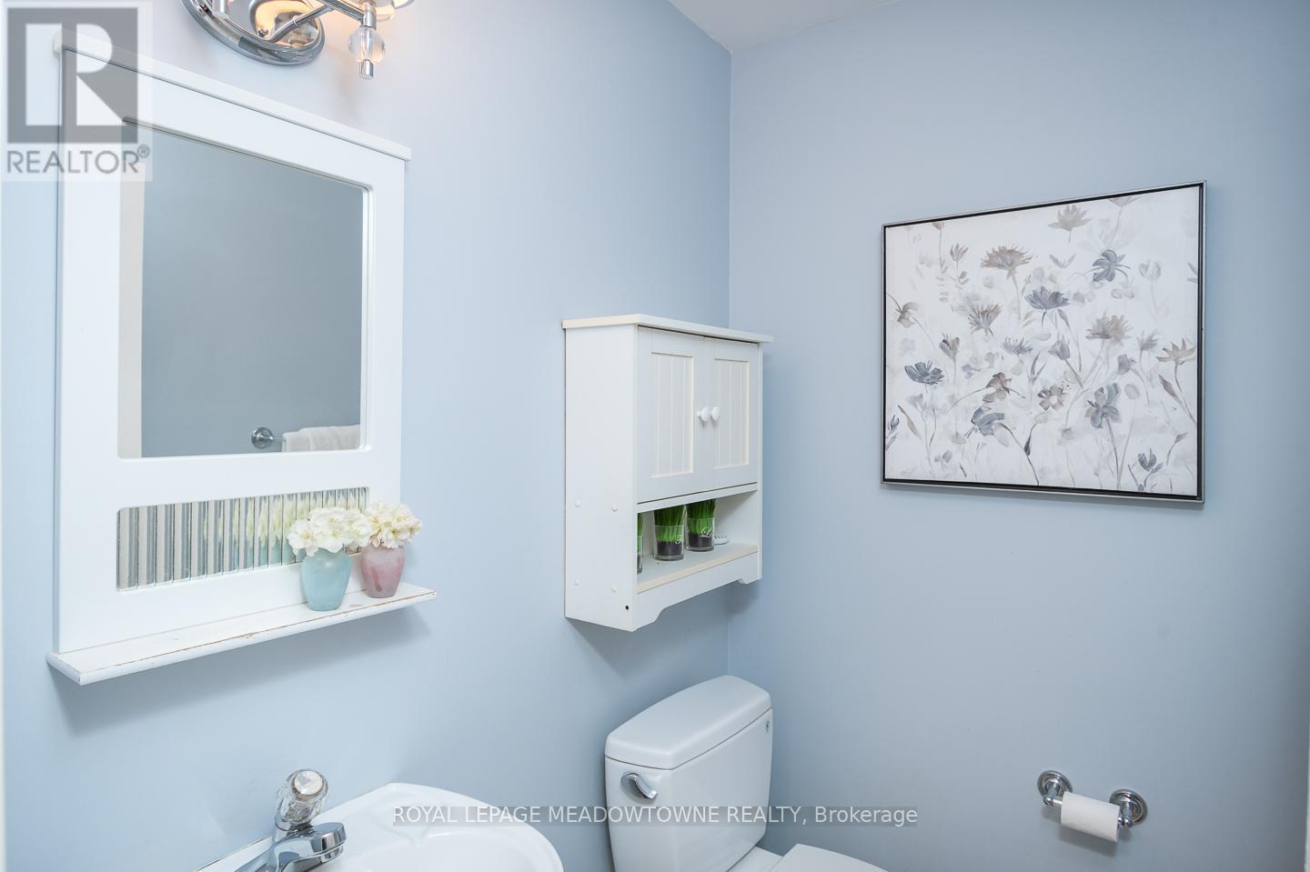 












1592 FRENCH GARDEN

,
Milton,




Ontario
L9T5M4

