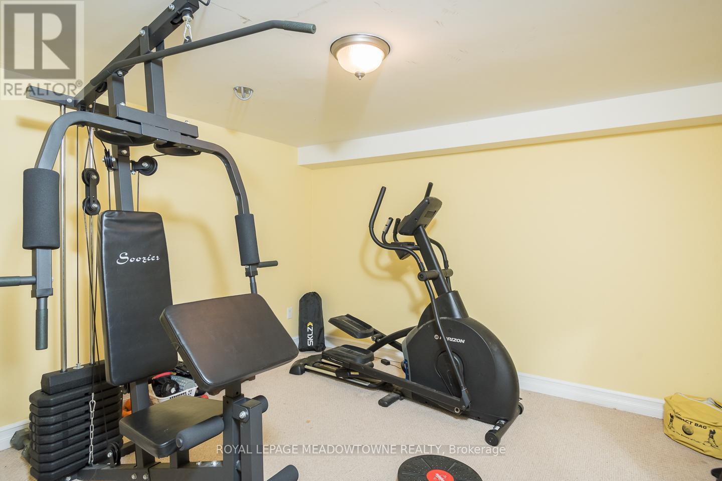 












1592 FRENCH GARDEN

,
Milton,




Ontario
L9T5M4

