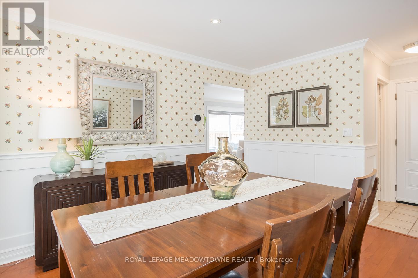 












1592 FRENCH GARDEN

,
Milton,




Ontario
L9T5M4

