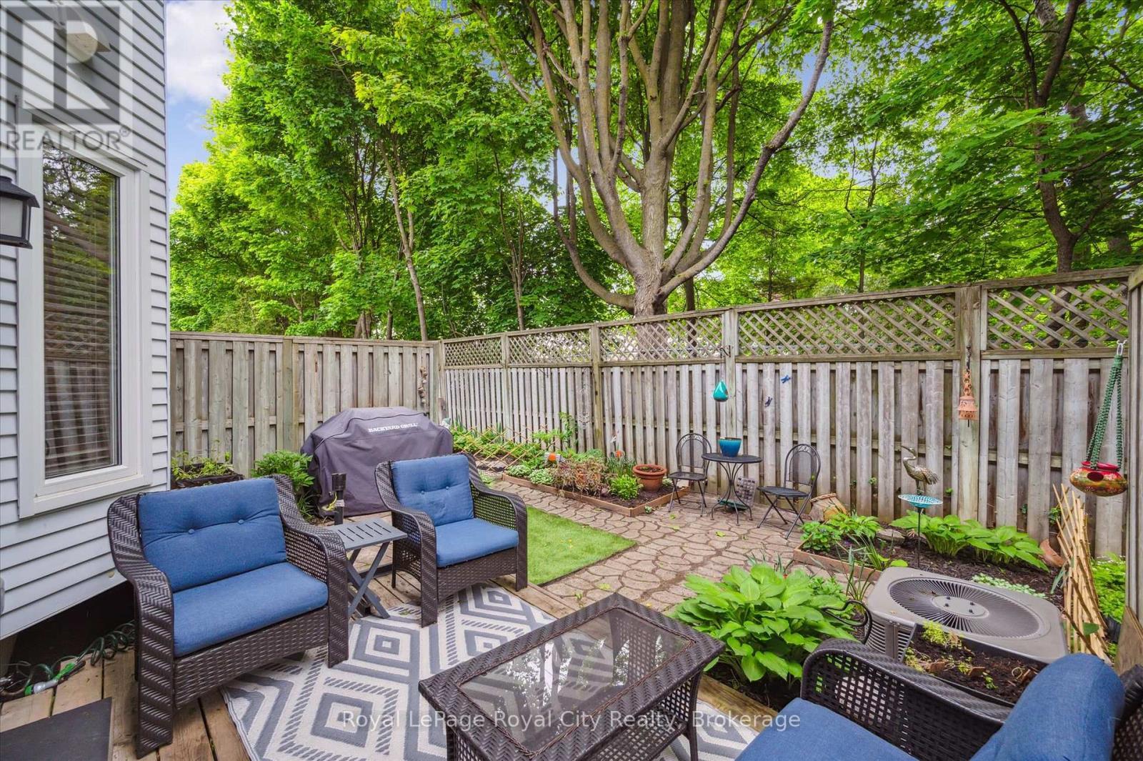 












21 MARILYN DRIVE

,
Guelph (Riverside Park),




Ontario
N1H1G9

