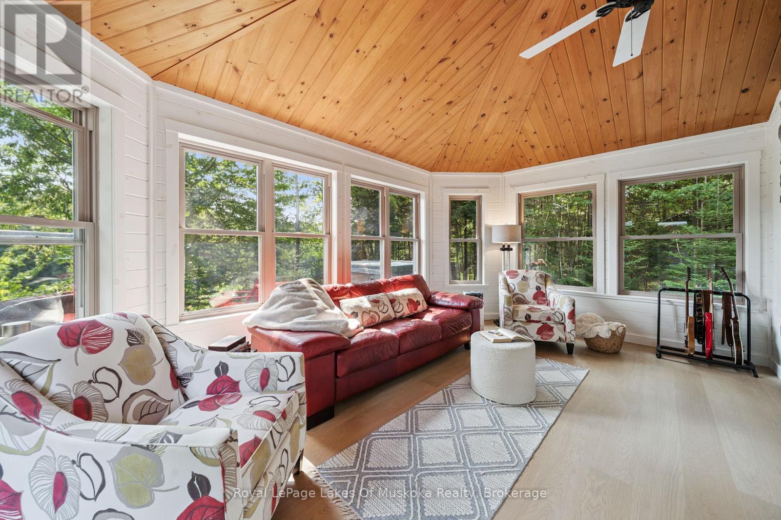 












1319 WOLF CIRCLE

,
Algonquin Highlands (Sherborne),




Ontario
P0A1E0

