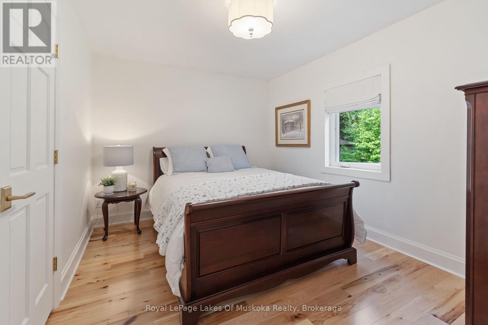 












1319 WOLF CIRCLE

,
Algonquin Highlands (Sherborne),




Ontario
P0A1E0

