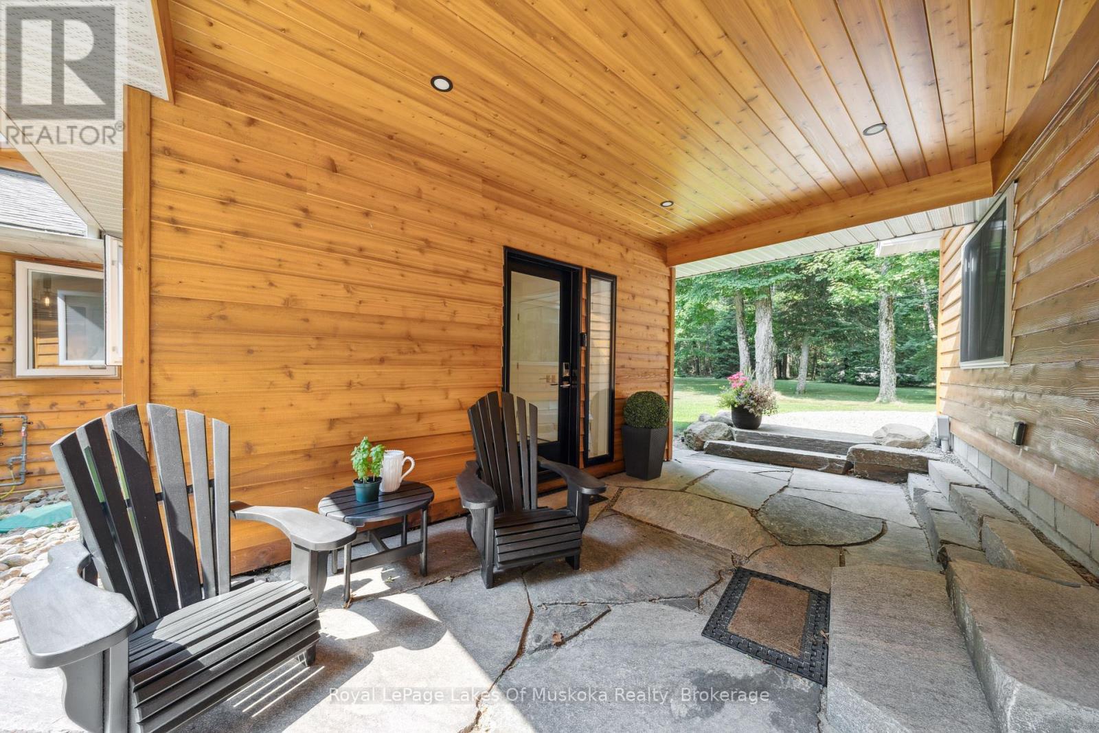 












1319 WOLF CIRCLE

,
Algonquin Highlands (Sherborne),




Ontario
P0A1E0

