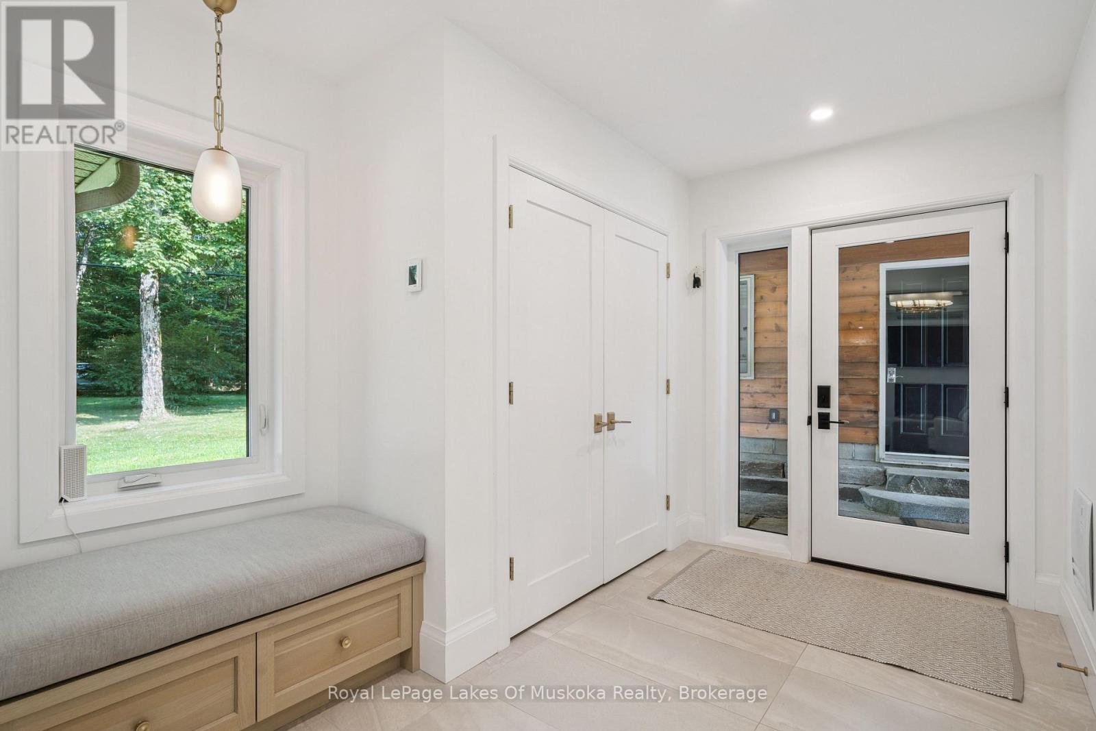 












1319 WOLF CIRCLE

,
Algonquin Highlands (Sherborne),




Ontario
P0A1E0

