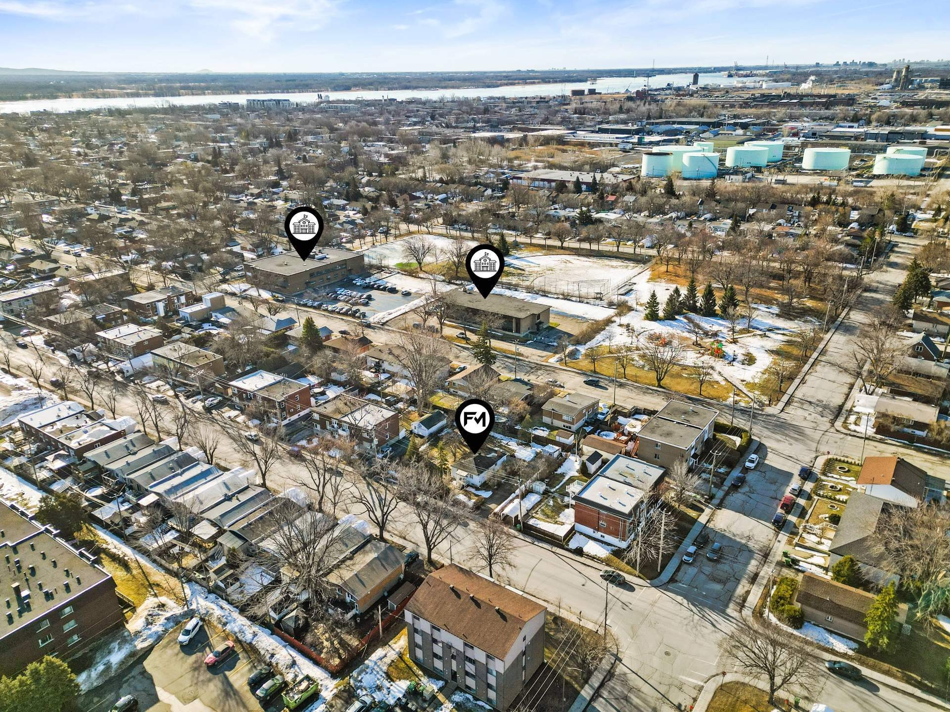









1710Z


9e Avenue

,
Montréal (Rivière-des-Prairies/Pointe-aux-Trembles),




QC
H1B4E5

