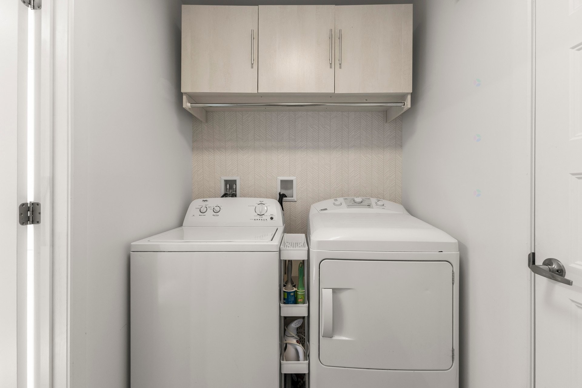 









163

 - 163A


4e Avenue

,
Saint-Zotique,




QC
J0P1Z0

