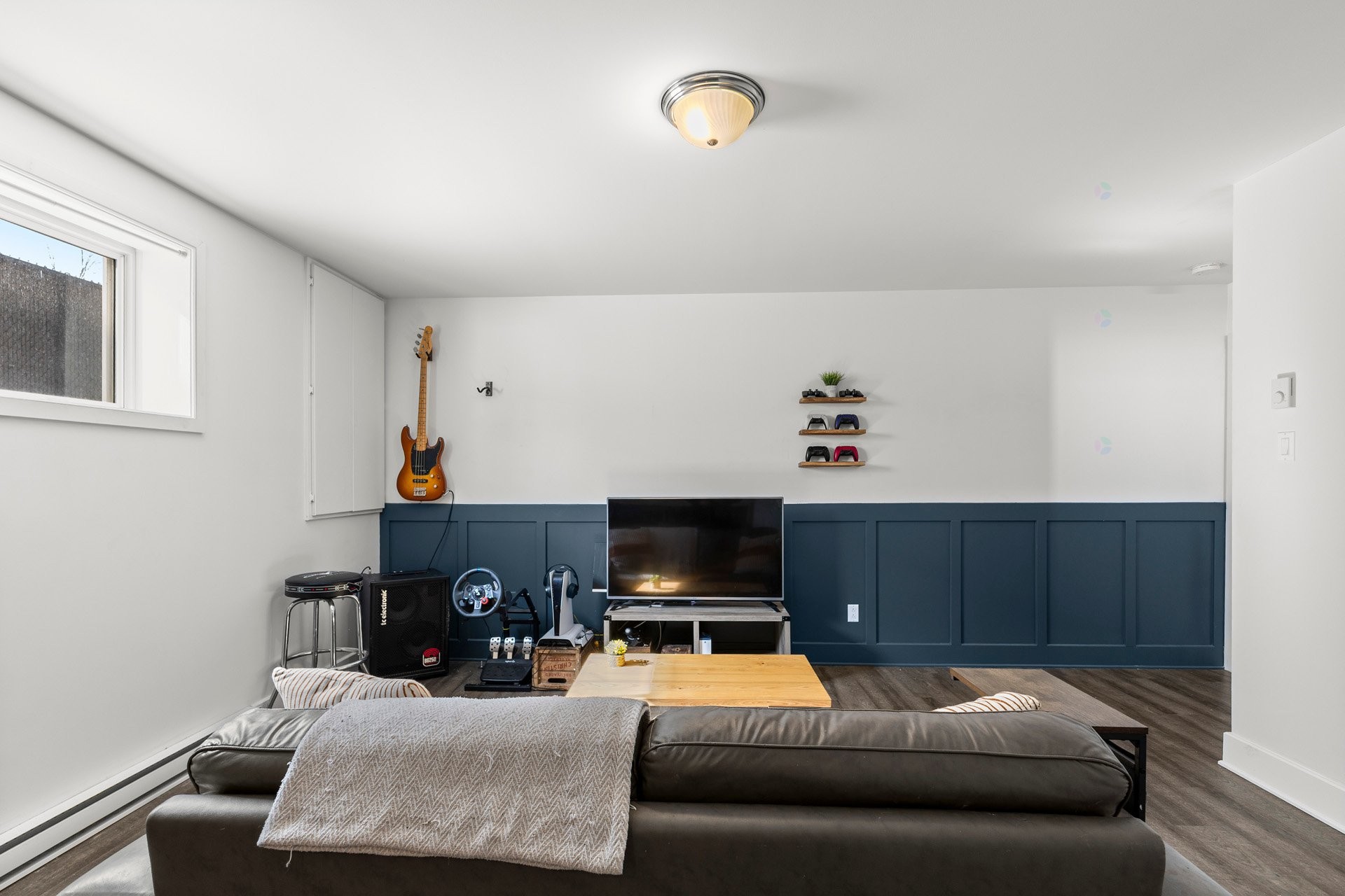 









163

 - 163A


4e Avenue

,
Saint-Zotique,




QC
J0P1Z0

