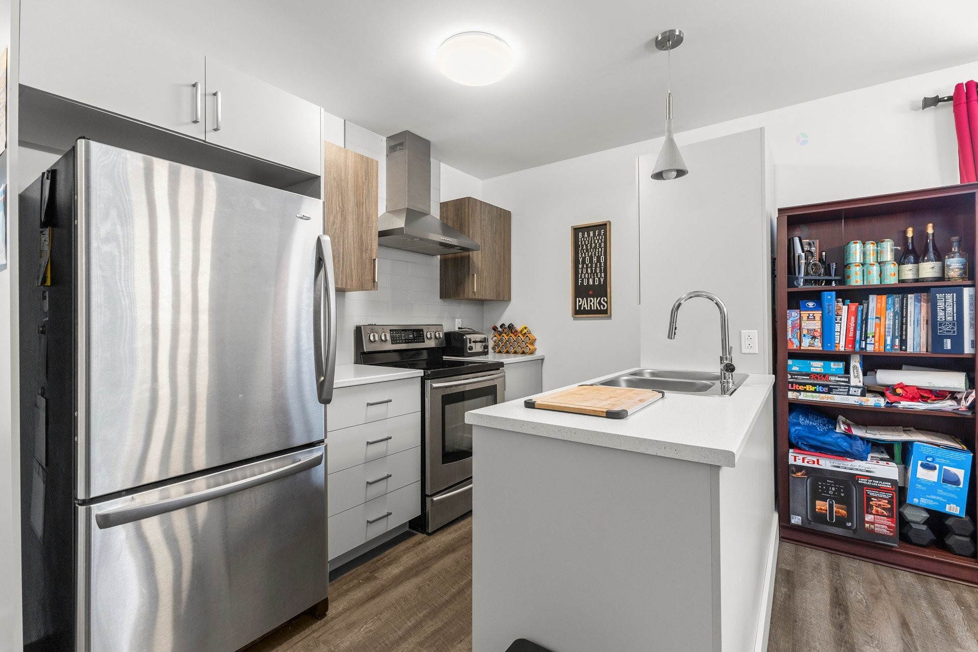 









163

 - 163A


4e Avenue

,
Saint-Zotique,




QC
J0P1Z0


