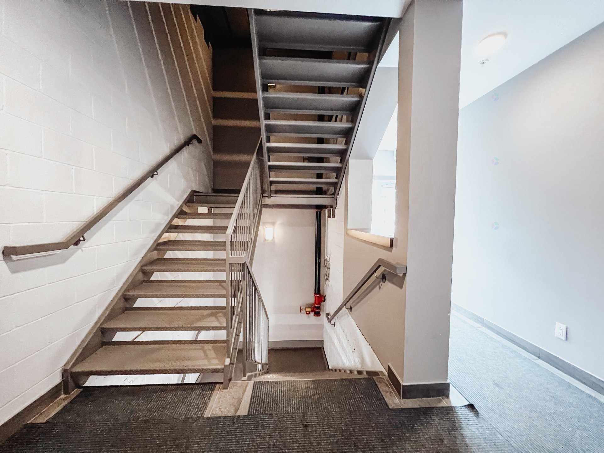 









120


Av. de la Belle-Dame

, 101,
La Prairie,




QC
J5R0T4

