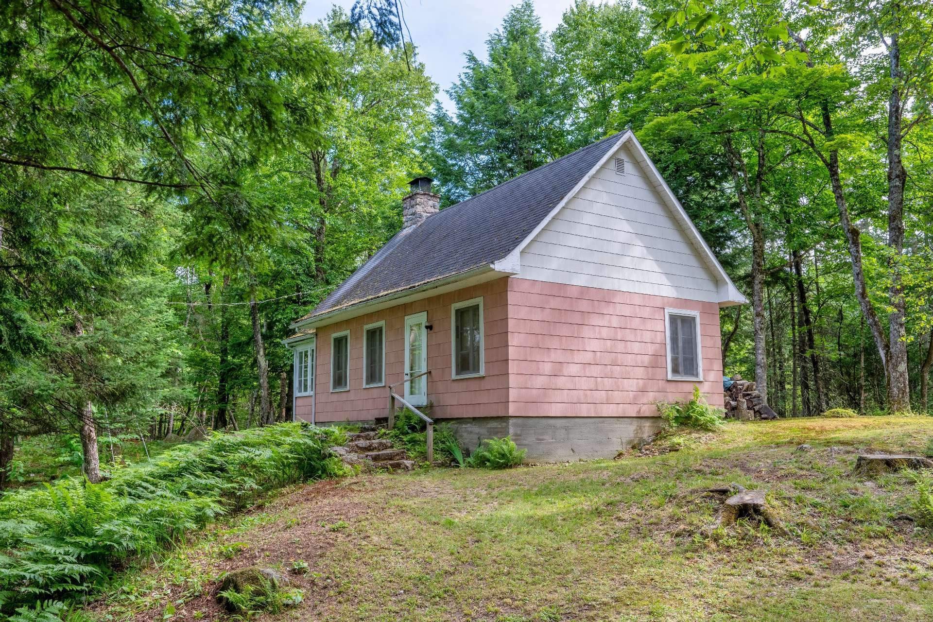 









2335


Rue Labelle

,
Mont-Tremblant,




QC
J8E1T8

