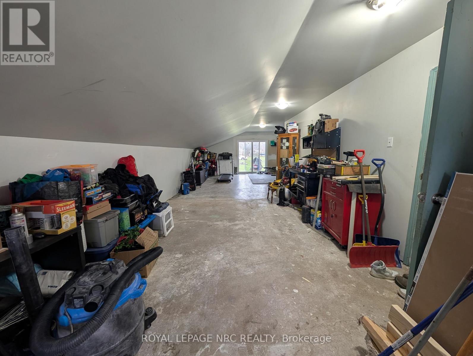 












955 FERNDALE AVENUE

,
Fort Erie (Crescent Park),




Ontario
L2A5E1

