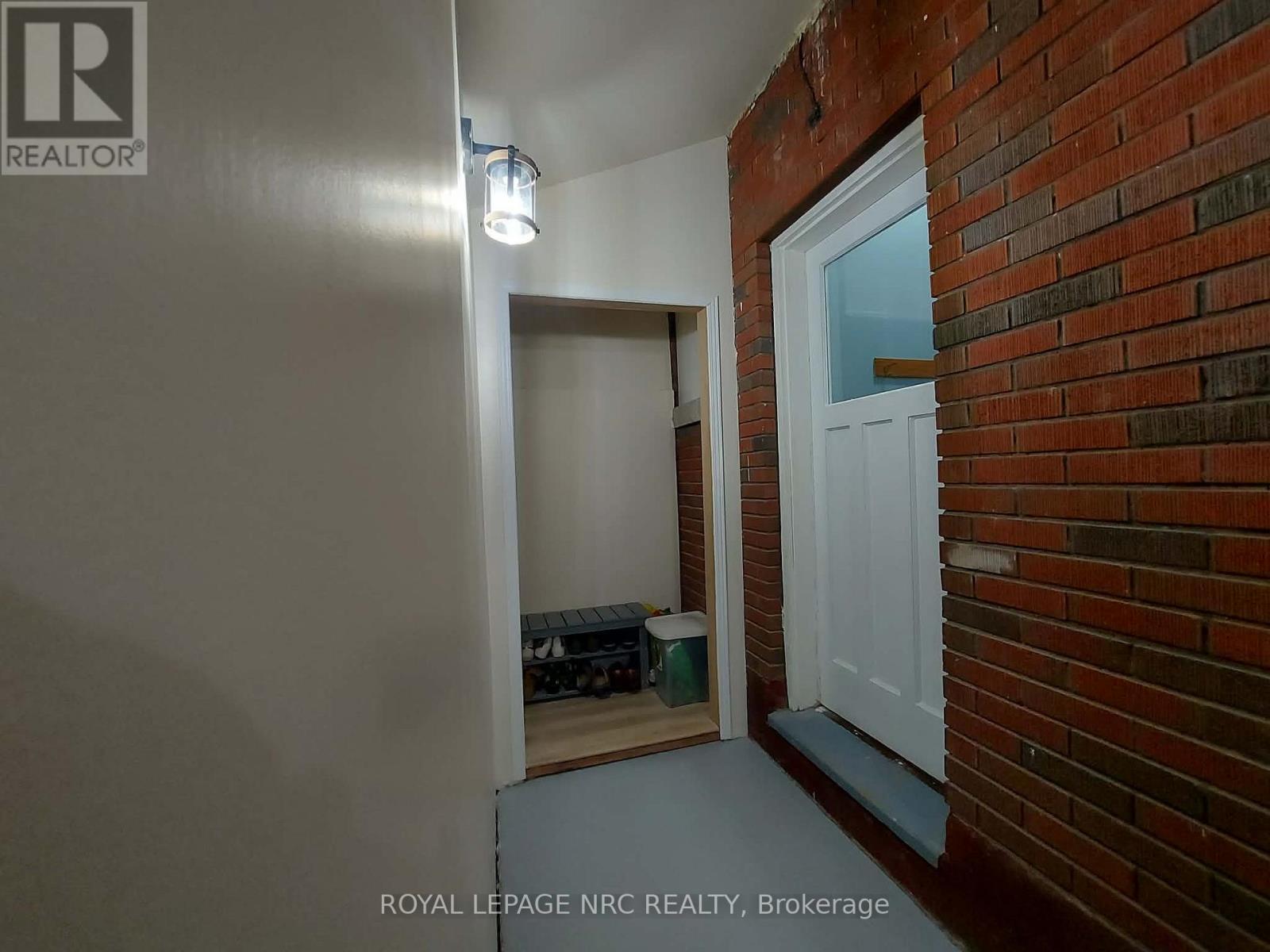 












955 FERNDALE AVENUE

,
Fort Erie (Crescent Park),




Ontario
L2A5E1

