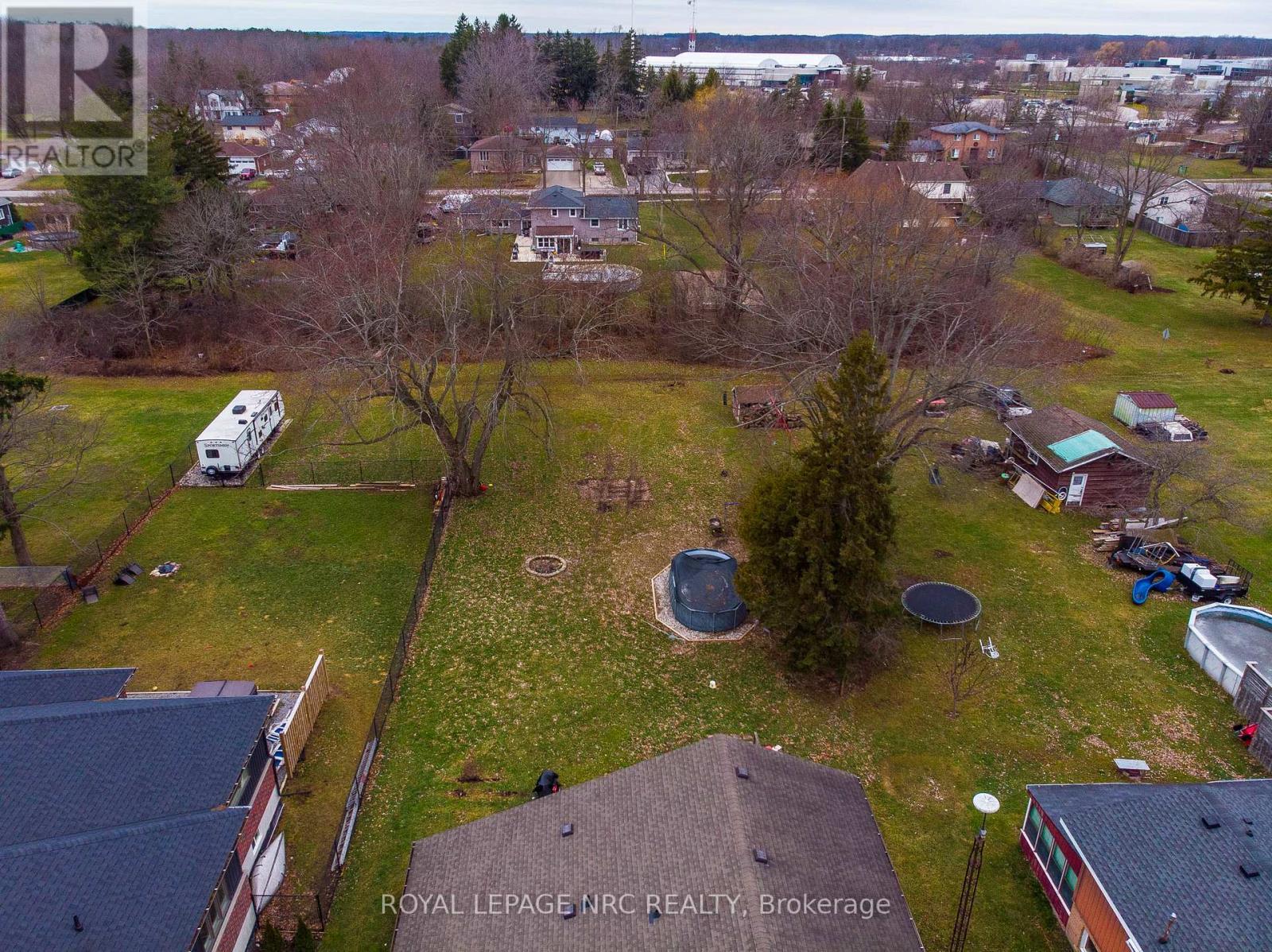 












955 FERNDALE AVENUE

,
Fort Erie (Crescent Park),




Ontario
L2A5E1

