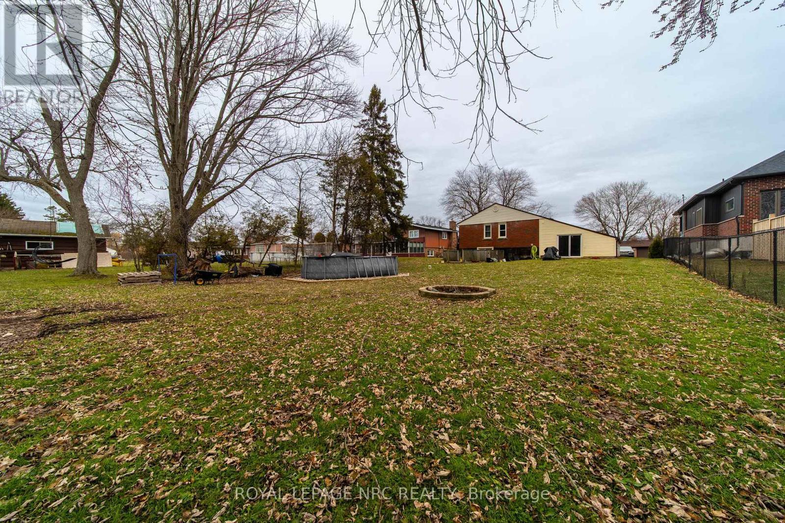 












955 FERNDALE AVENUE

,
Fort Erie (Crescent Park),




Ontario
L2A5E1

