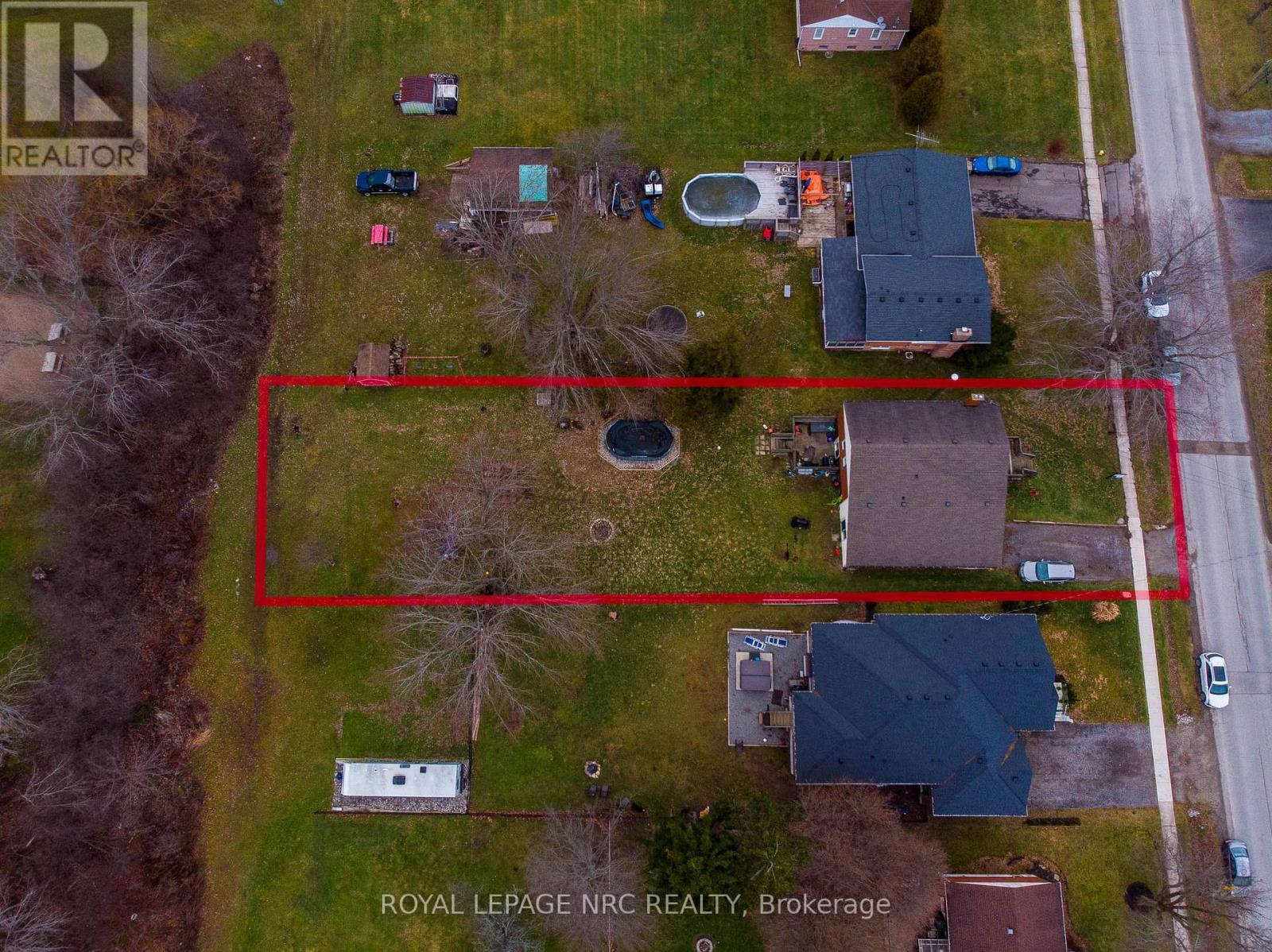 












955 FERNDALE AVENUE

,
Fort Erie (Crescent Park),




Ontario
L2A5E1

