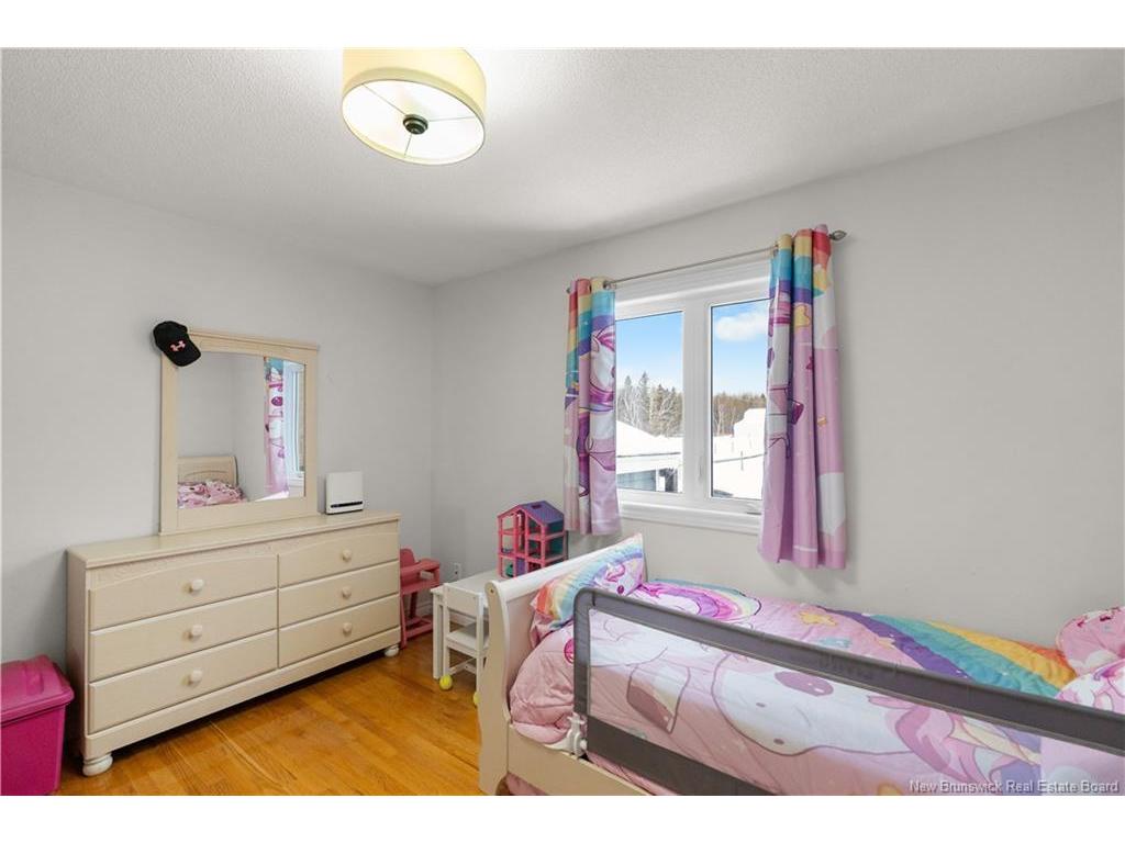 









646


Principale

,
Pointe-Verte,




NB
E8J 3A1

