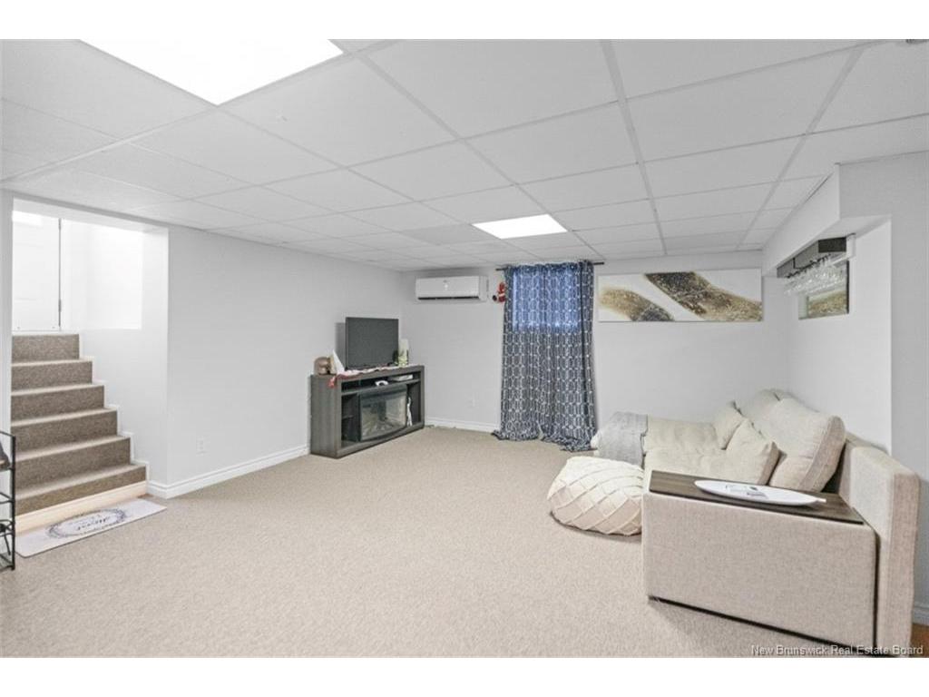 









646


Principale

,
Pointe-Verte,




NB
E8J 3A1

