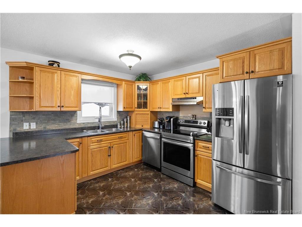 









646


Principale

,
Pointe-Verte,




NB
E8J 3A1

