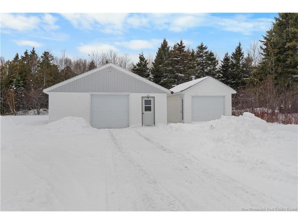 









646


Principale

,
Pointe-Verte,




NB
E8J 3A1


