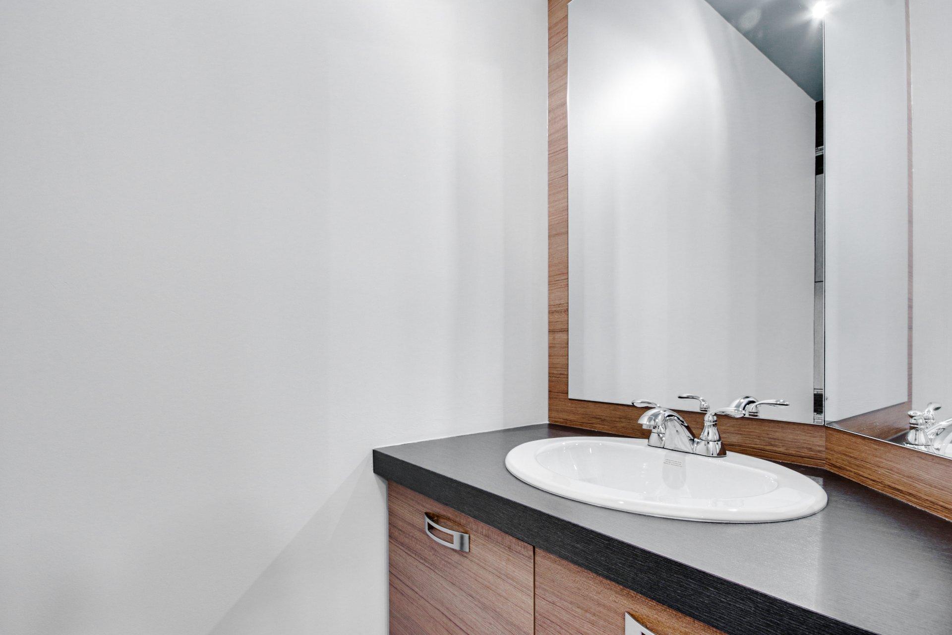 









7219


Boul. Parent

,
Trois-Rivières,




QC
G9C0J8

