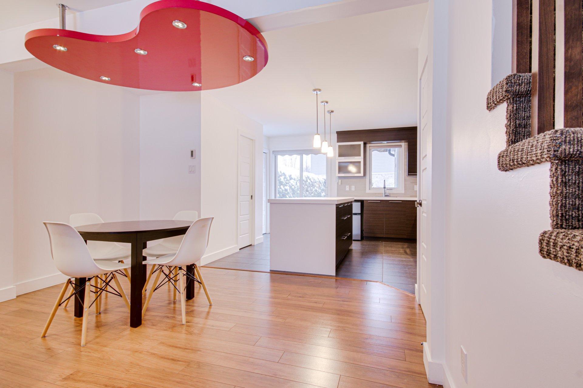 









7219


Boul. Parent

,
Trois-Rivières,




QC
G9C0J8

