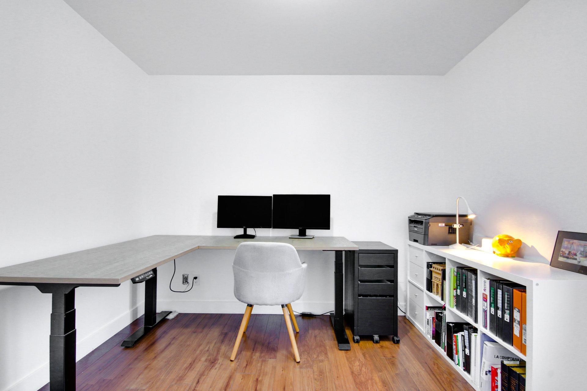 









7219


Boul. Parent

,
Trois-Rivières,




QC
G9C0J8

