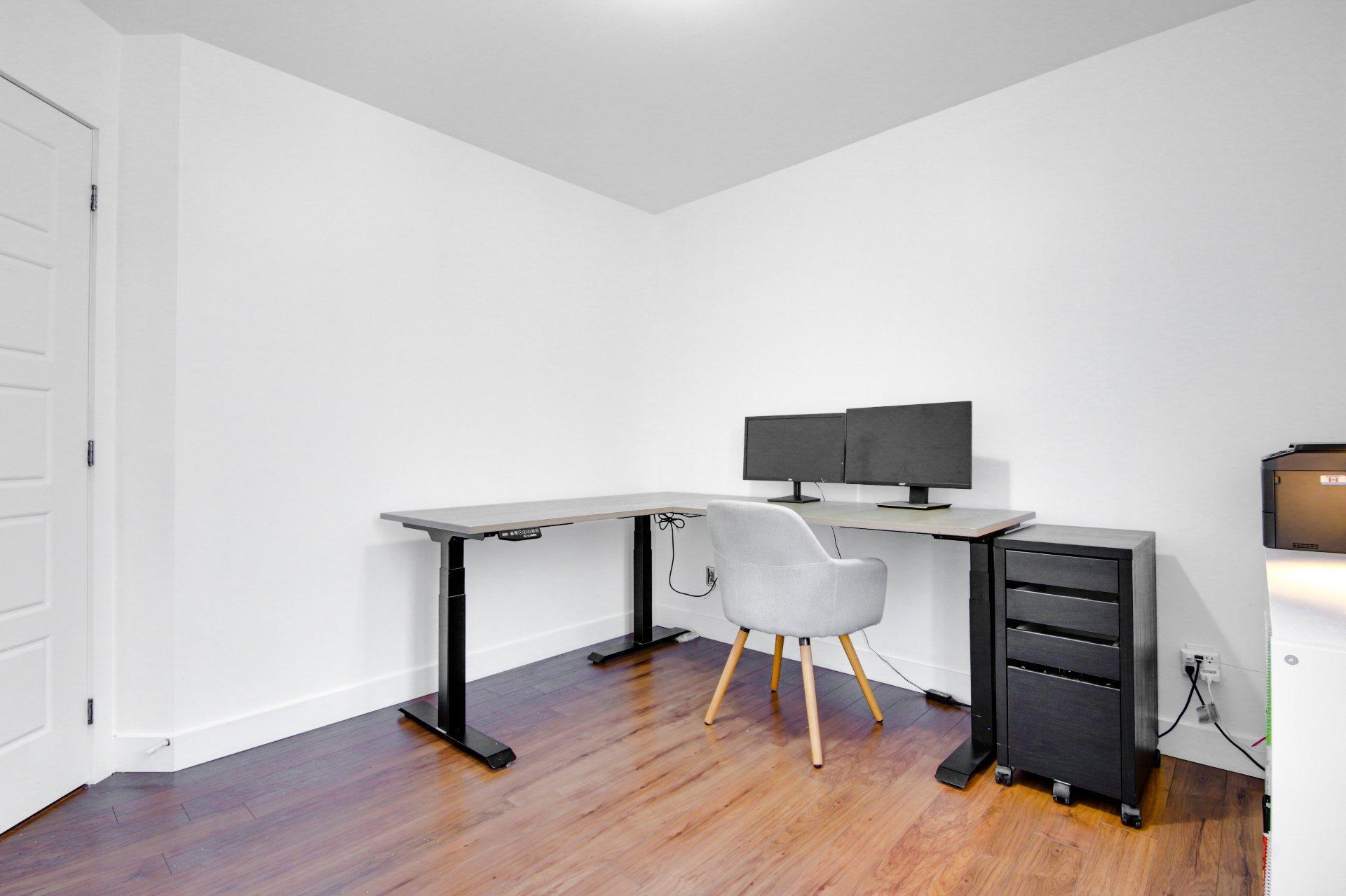 









7219


Boul. Parent

,
Trois-Rivières,




QC
G9C0J8

