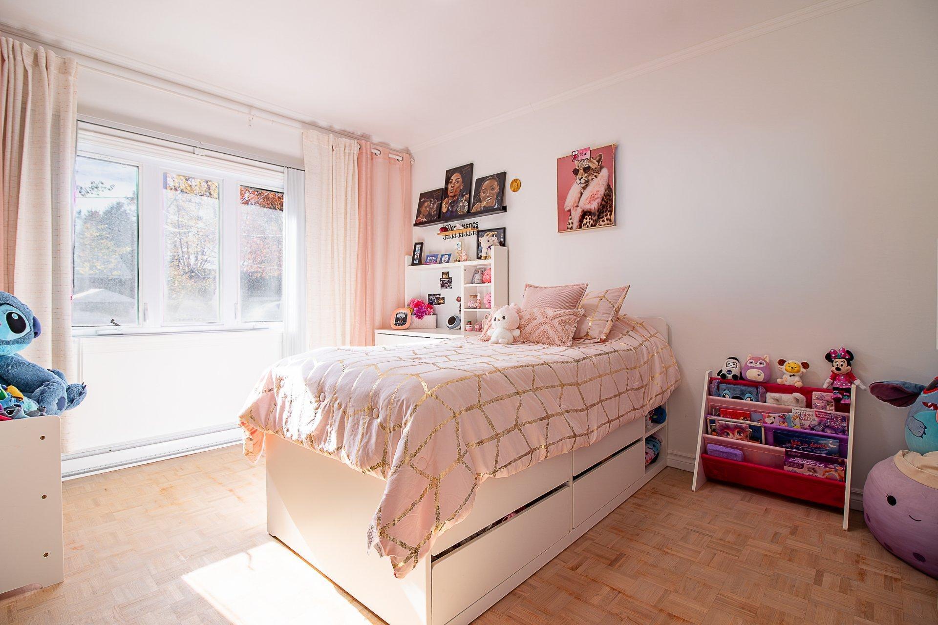 









2942


Rue Georges-Vanier

,
Shawinigan,




QC
G9N7C5

