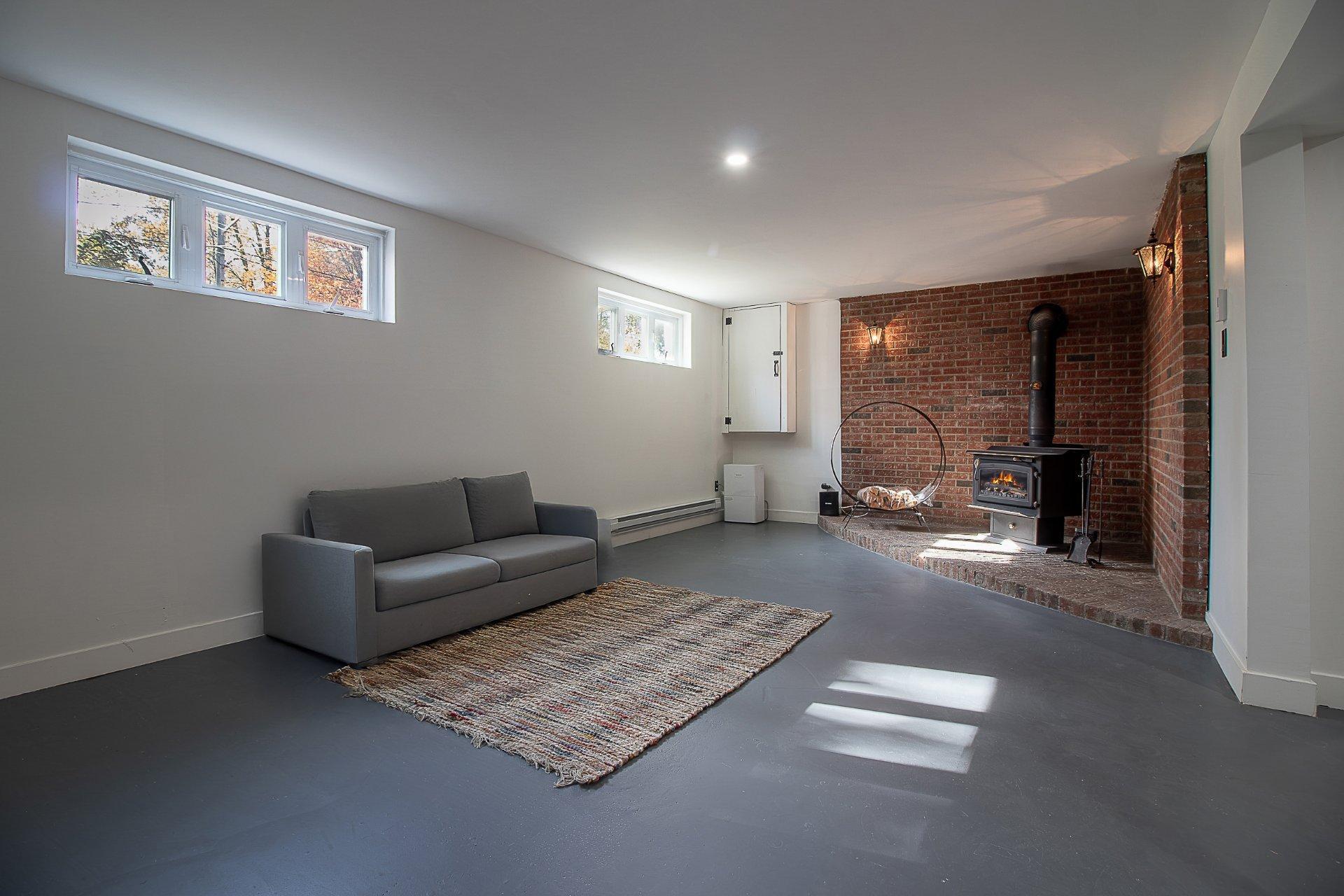 









2942


Rue Georges-Vanier

,
Shawinigan,




QC
G9N7C5

