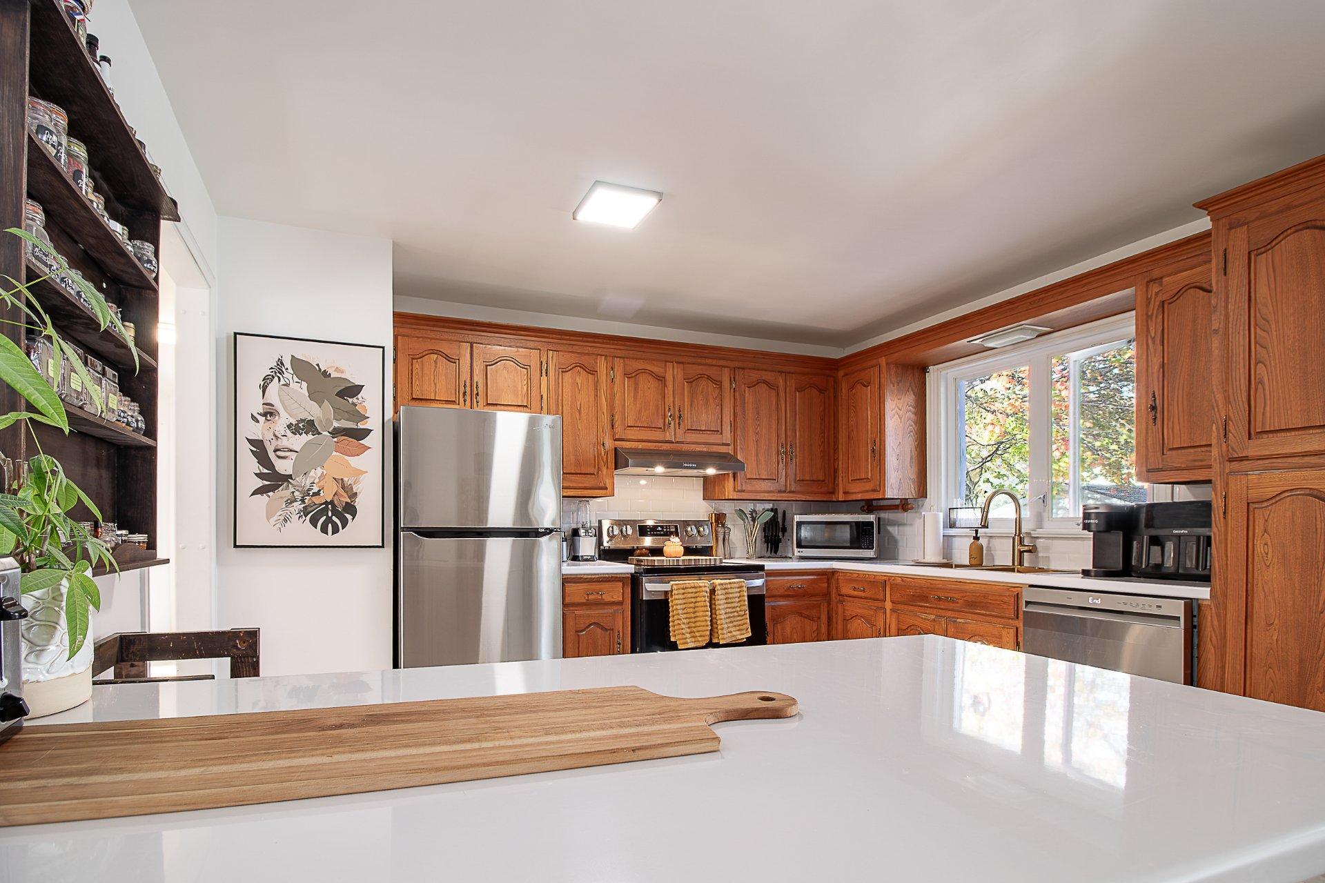 









2942


Rue Georges-Vanier

,
Shawinigan,




QC
G9N7C5

