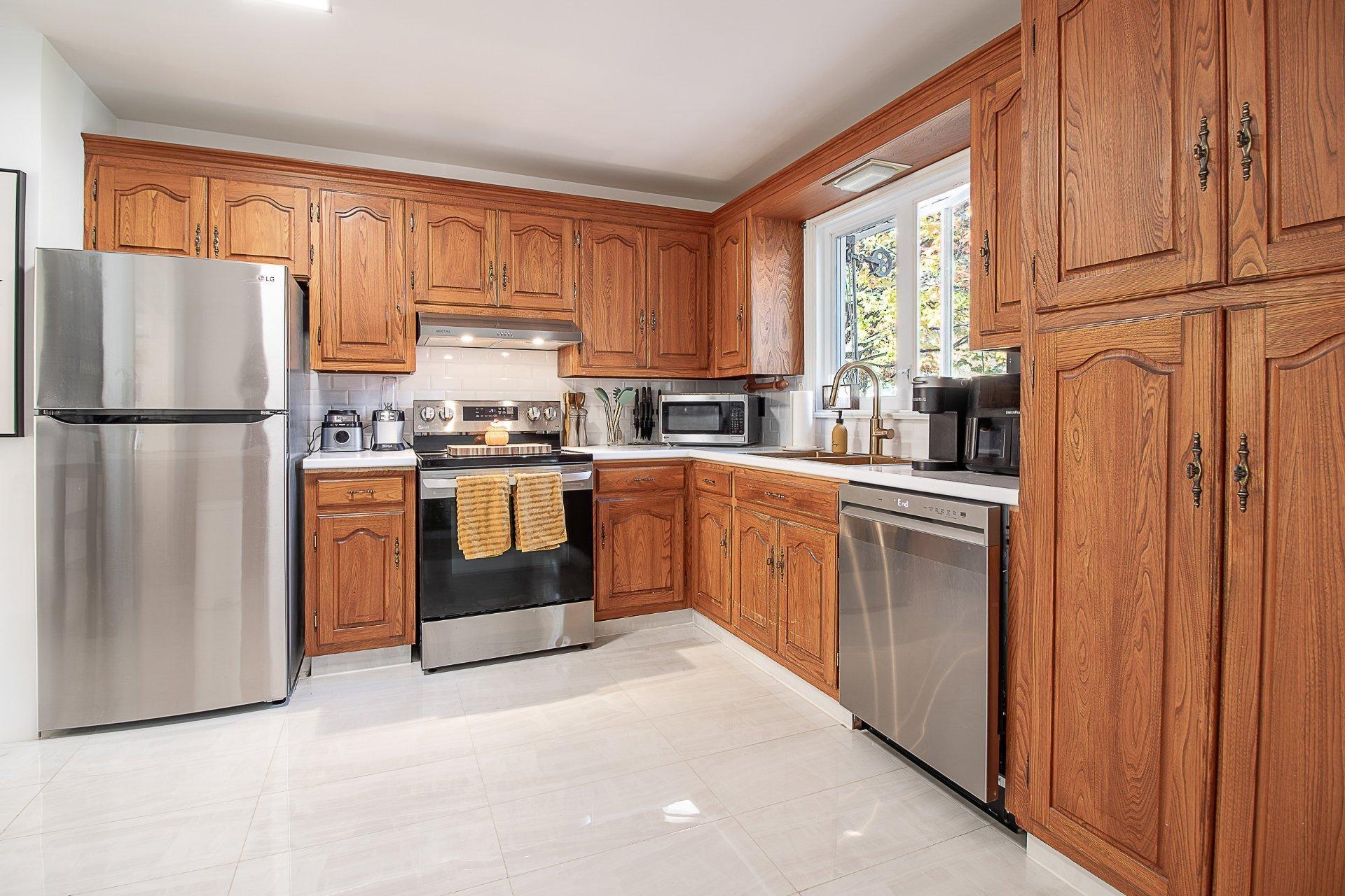 









2942


Rue Georges-Vanier

,
Shawinigan,




QC
G9N7C5

