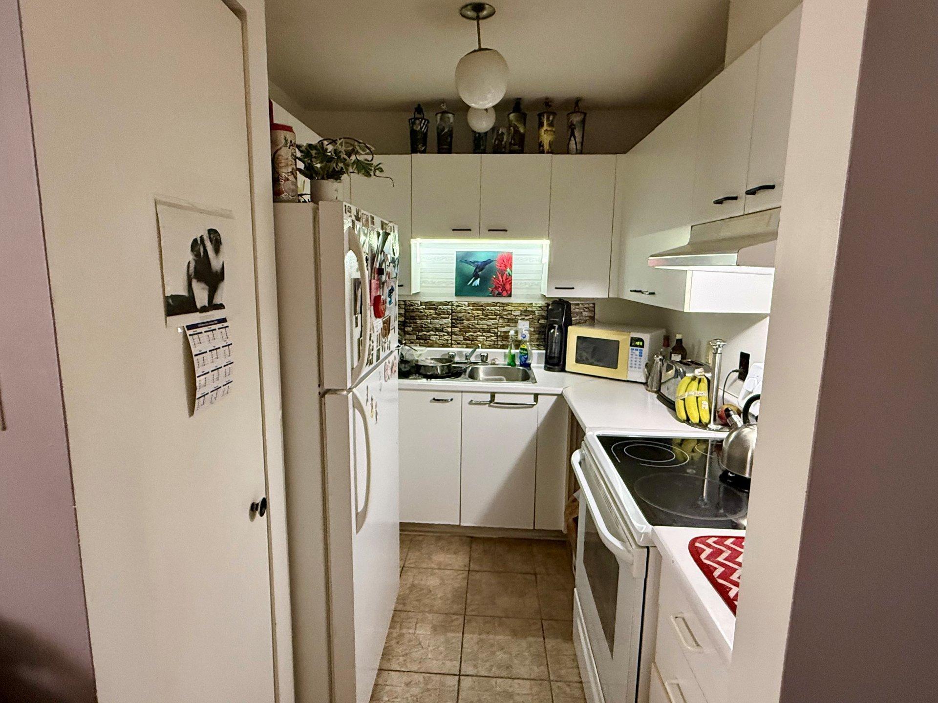 









5410

 - 5416


Av. Clarendon

,
Laval (Chomedey),




QC
H7W5B1

