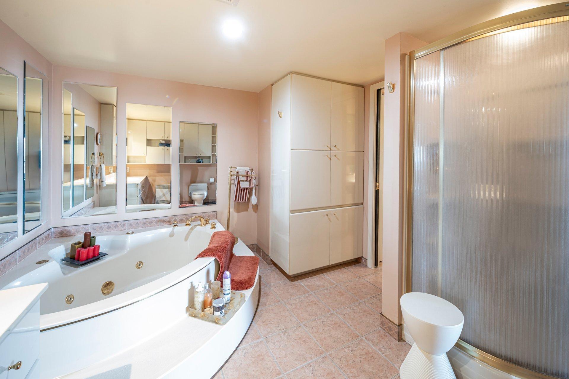 









5115


Boul. de l'Assomption

, 1301,
Montréal (Rosemont/La Petite-Patrie),




QC
H1T4B2

