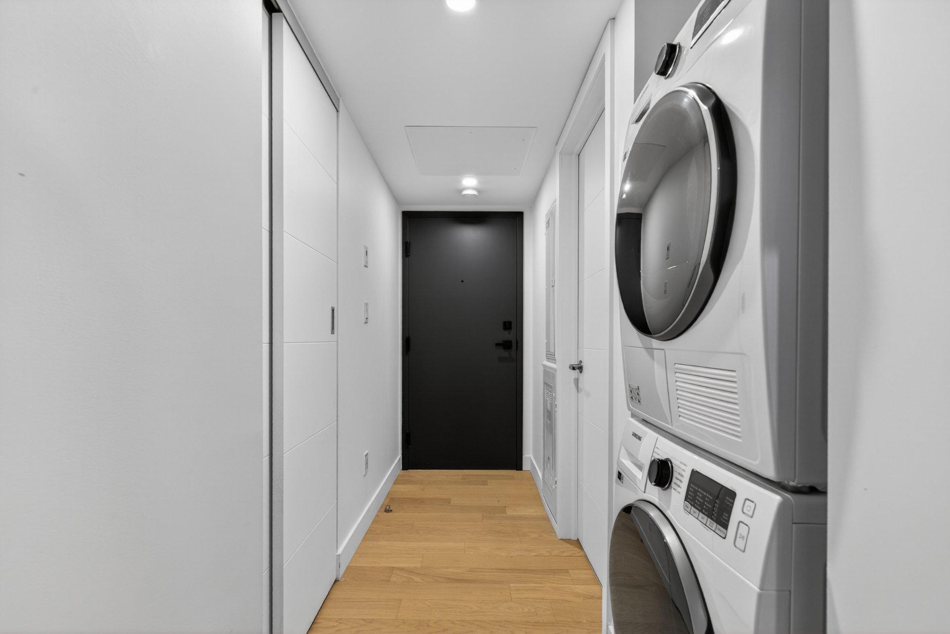 









1


Av. Viger O.

, 309,
Montréal (Ville-Marie),




QC
H2Z1E6

