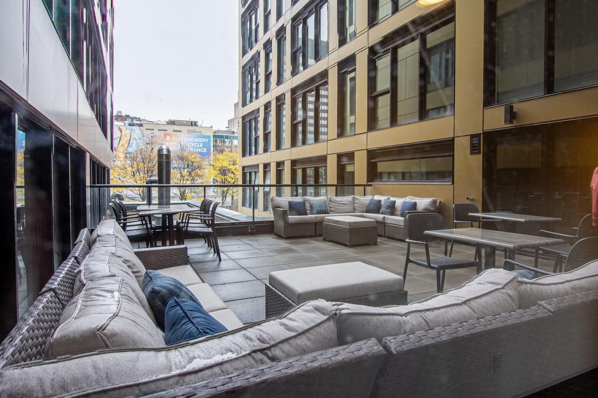 









1


Av. Viger O.

, 309,
Montréal (Ville-Marie),




QC
H2Z1E6

