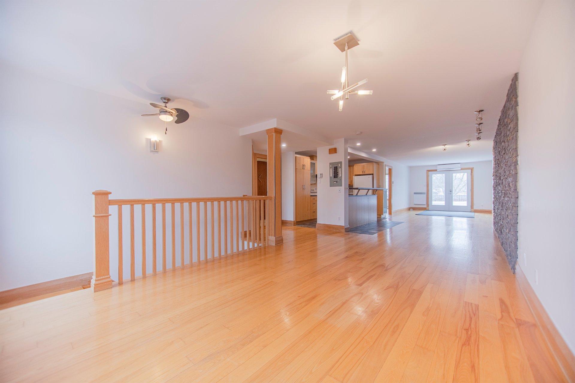 









5266

 - 5270


Rue Garnier

,
Montréal (Le Plateau-Mont-Royal),




QC
H2J3T2

