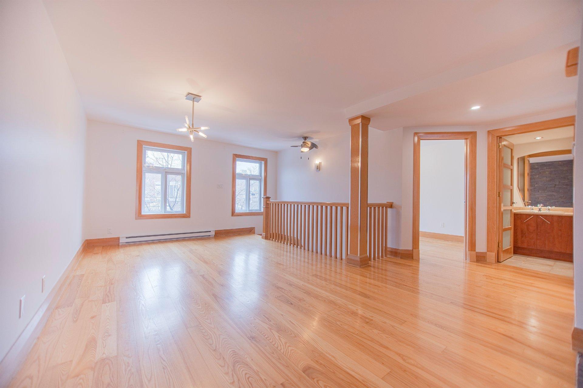 









5266

 - 5270


Rue Garnier

,
Montréal (Le Plateau-Mont-Royal),




QC
H2J3T2

